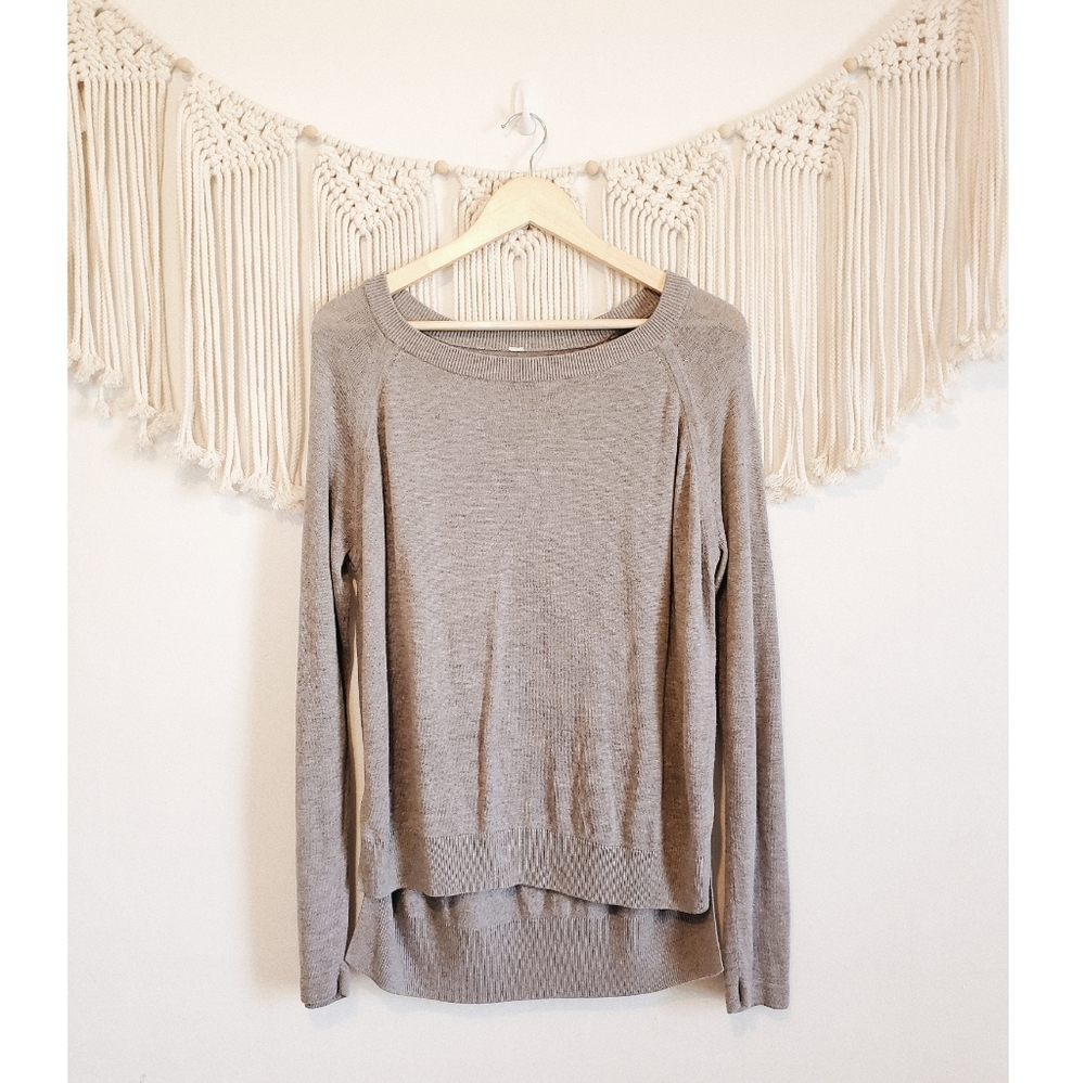 LULULEMON Gray Long Sleeve High Low Sweater